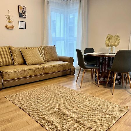 Oldtown Retro Apartment By Marina With Balcony For 6 People Γκντανσκ Εξωτερικό φωτογραφία