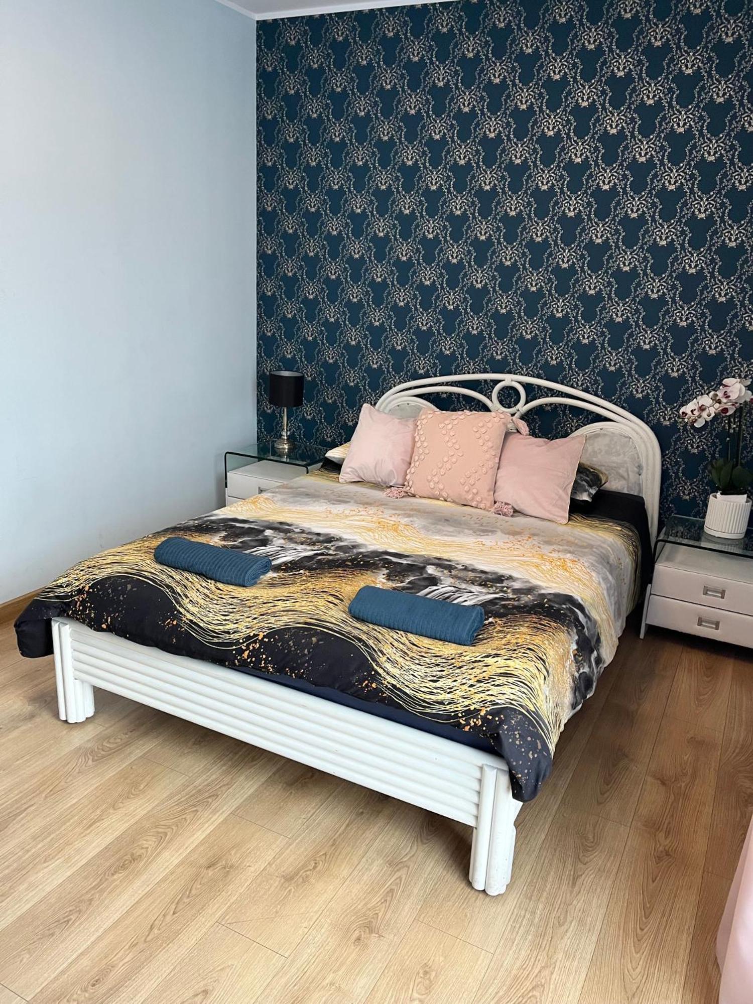Oldtown Retro Apartment By Marina With Balcony For 6 People Γκντανσκ Εξωτερικό φωτογραφία